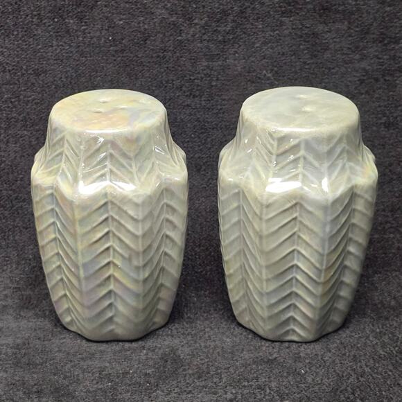 Retro Pearl Chevron Patterned Ceramic Salt & Pepper Shaker Kitchen Decor - Picture 3 of 10
